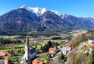 Ferienpension oder Familienidylle? Vielseitiges Wohnhaus mit Bergpanorama & Potenzial