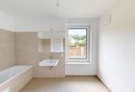 3-Zimmer-Wohnung mit Loggia, umrandet von rund 100 m² Eigengarten