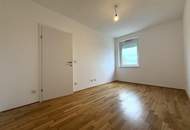 Günstige Neubauwohnung mit MEGA-SÜD-BALKON (11,77m²) nahe Akademiepark