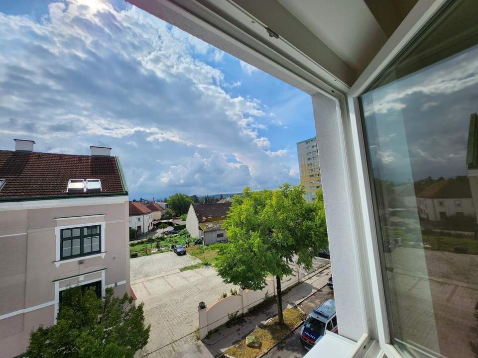 großzügige 2-Zimmer Wohnung mit 15m² Loggia in St. Pölten!