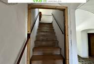 KIRCHDORF: Klassik im Kremstal | Historisches Stadthaus mit Gewölben und parkähnlicher Außenanlage!