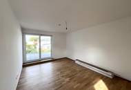 Erstbezug !! Traumhafte Doppelhaushälfte , Wohnkeller mit Garten und 2 Stellplätzen!