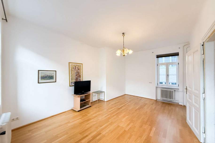 2-Zimmer-Wohnung mit ca. 90 m² direkt am Stelzhamerplatz – zentral, hell &amp; geräumig, Wohnung-miete, 737,00,€, 4910 Ried im Innkreis