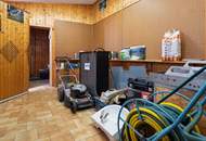 Kapitalanlage mit Potential – 2 Häuser auf Eckgrundstück mit rund 938 m² Grundstücksfläche!