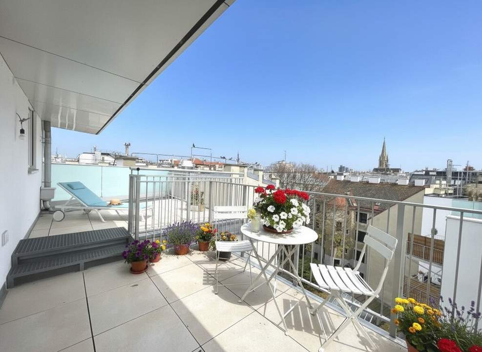 1030! Schöne 3-Zimmer DG-Wohnung mit Terrasse und TRAUMBLICK!