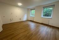 frisch renovierte 3-Zimmer-Wohnung mit grüner Terrasse