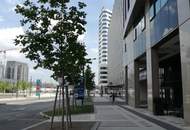 Skytower: 2-Zimmer mit Loggia auf 76 m2 WNFL plus optionaler Stellplatz (derzeit noch vermietet)!