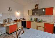 Einfamilienhaus mit parkähnlichem, großen Grundstück