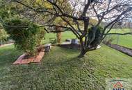 Ein toller Bungalow in einer schönen Siedlungslage mit Blick ins Grüne: Ihr Rückzugsort zum Träumen!