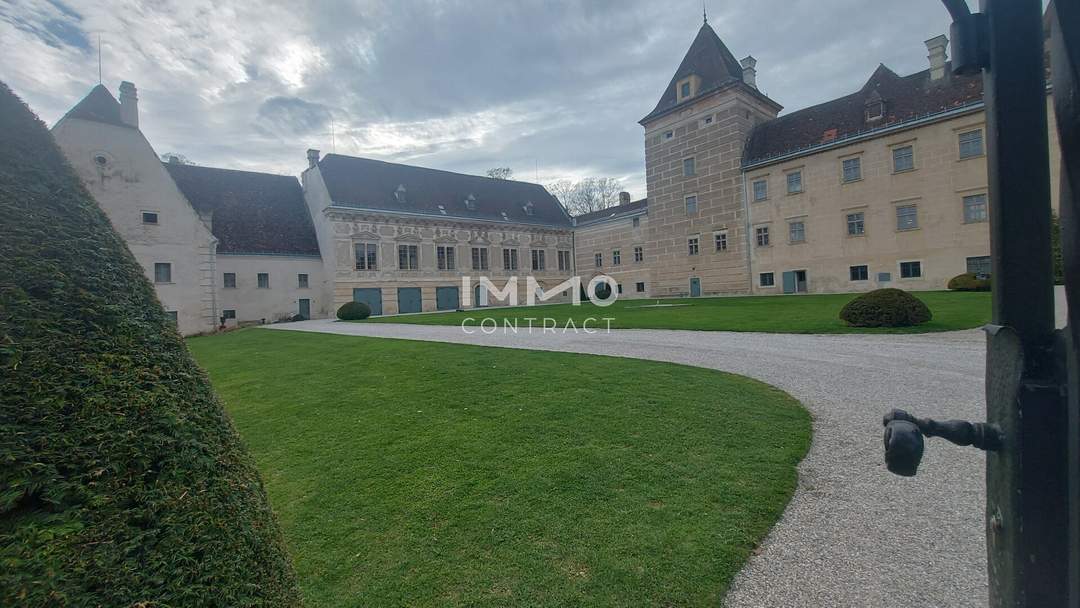 GEWERBEMIETOBJEKT IM SCHLOSS