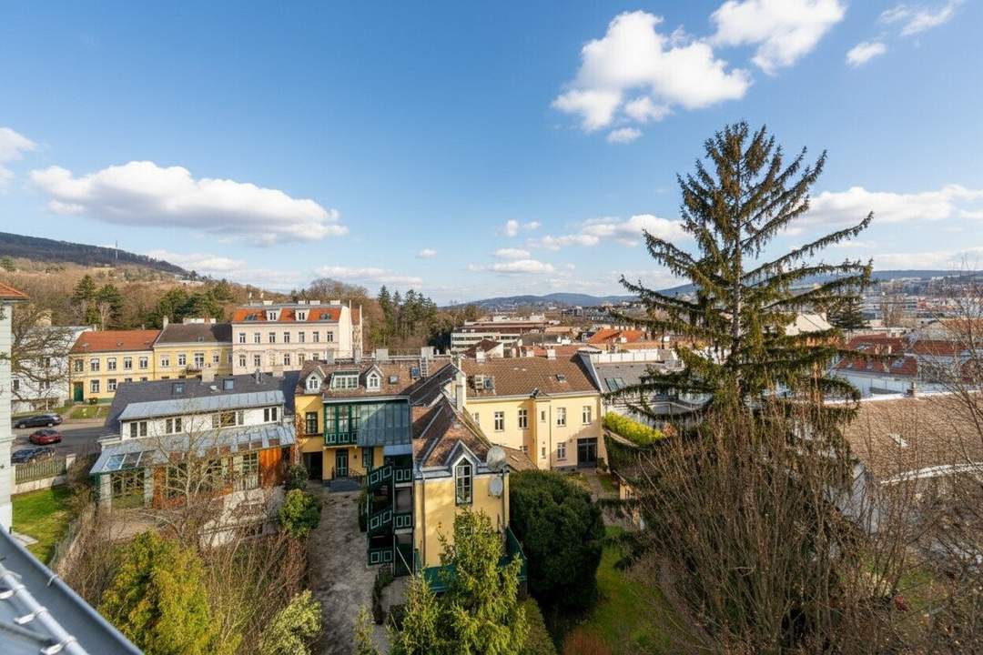 Dachgeschosswohnung in Hietzing mit Weitblick – U4 fußläufig erreichbar