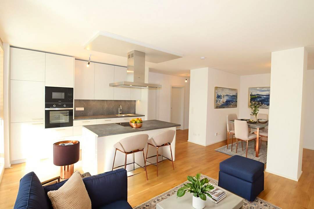 URLAUBSFEELING PUR - 3 Zimmer WHG mit Balkon, Pool und Garage