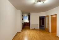 2 Zimmer nach Renovierung mit BALKON - WARM