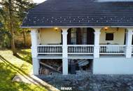 Charmantes Wohnhaus mit Arkadenterrasse, Pool und großem Grundstück in Deutsch Ehrensdorf