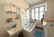 Schöne 3-Zimmer-Altbauwohnung mit Balkon