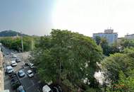 UNBEFRISTET - Moderne Wohnung mit Blick auf den Schloßberg!