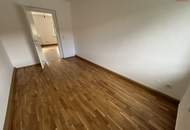 ERSTBEZUG nach umfassender Sanierung! Wunderschöne 3-Zimmer-Wohnung in vorteilhafter Lage am ruhigen Stadtrand von Steyr! Große Fenster, traumhaftes Badezimmer und vielseitige Einrichtungsmöglichkeiten versprechen höchste Wohnqualität!