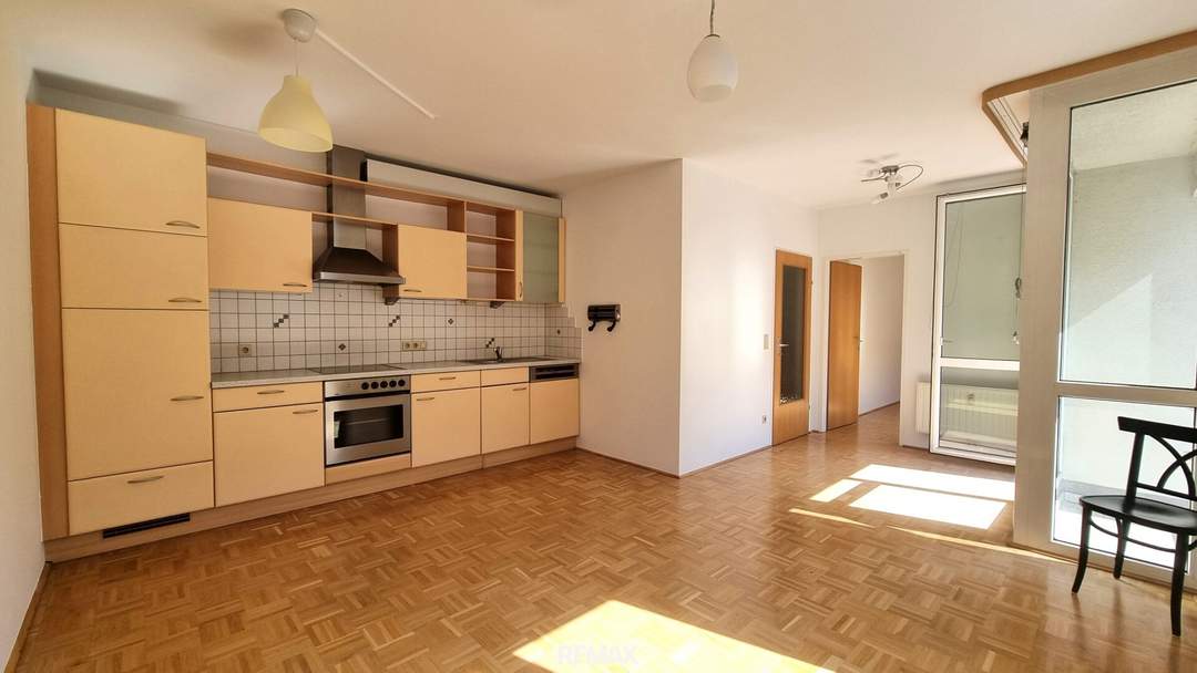2 Zimmer Wohnung in Urfahr mit Tiefgarage und Loggia