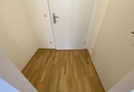 Der perfekte Terrassen-Traum mit Schrankraum und Klimaanlage