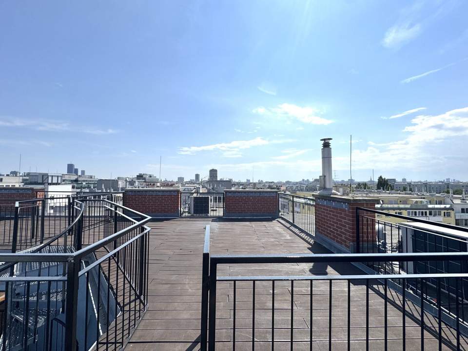 Dachgeschossmaisonette mit 360 Grad Dachterrasse - 5 Zimmer