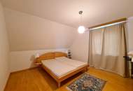 Einfamilienhaus mit Vollkeller samt angebauter Garage und überdachter Terrasse in ruhiger und sonniger Sackgassenlage !