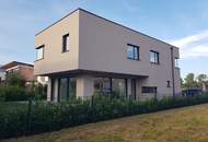 PERFEKTES, MODERNES, NEUES TRAUMHAUS IM ERSTBEZUG AM FELSER SEE
