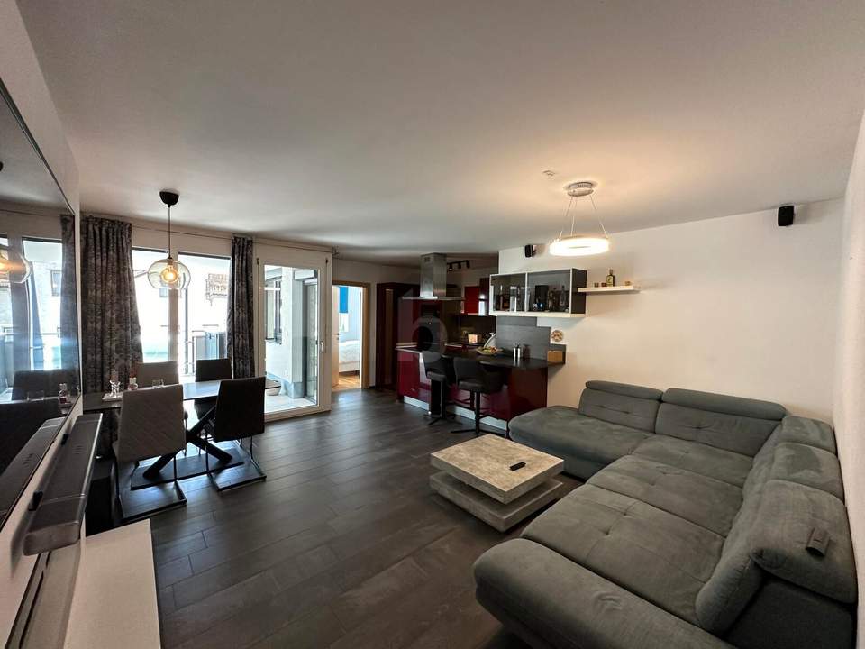 STILVOLL WOHNEN IN ZENTRALER RUHELAGE ? MIT GROßER TERRASSE & BEGEHBAREM SCHRANK