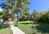 Kompakter, teilsanierter Bungalow in ruhiger Ortsrandlage - eigenes Grundstück!