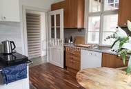 Charmantes Einfamilienhaus mit wunderschön angelegtem Garten