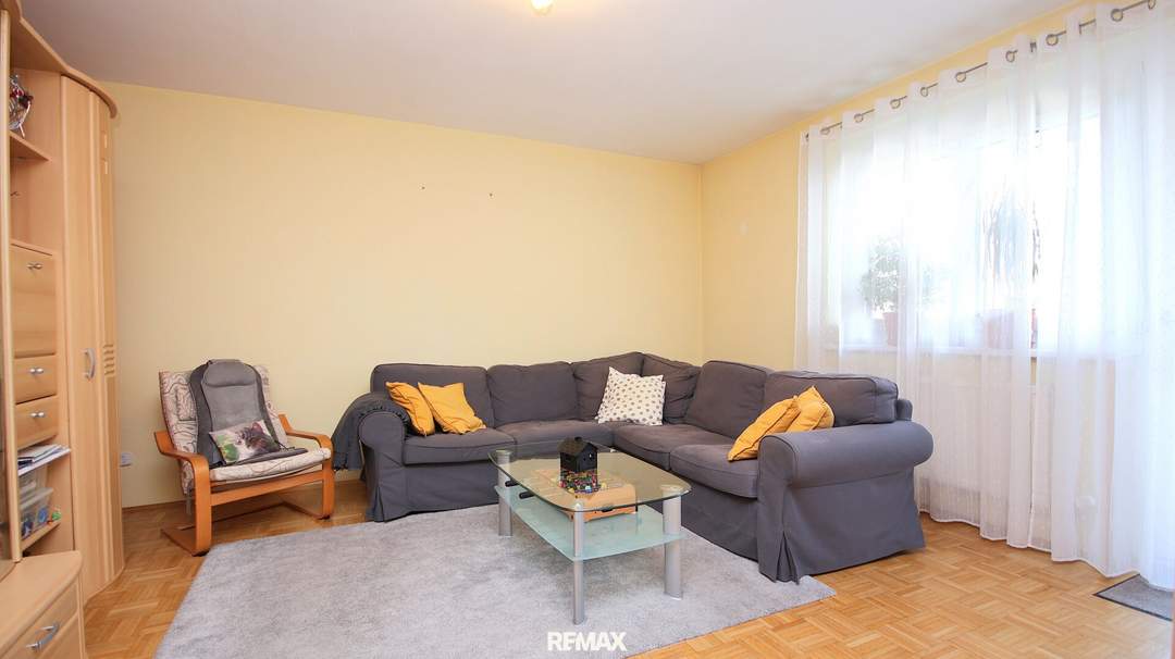 Raumwunder: 3,5-Zimmer-Wohnung mit Loggia und Tiefgarage in grüner Lage