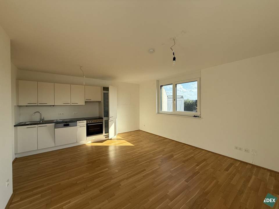 Schöne 3-Zimmer Wohnung mit Loggia (Straßenseitig)