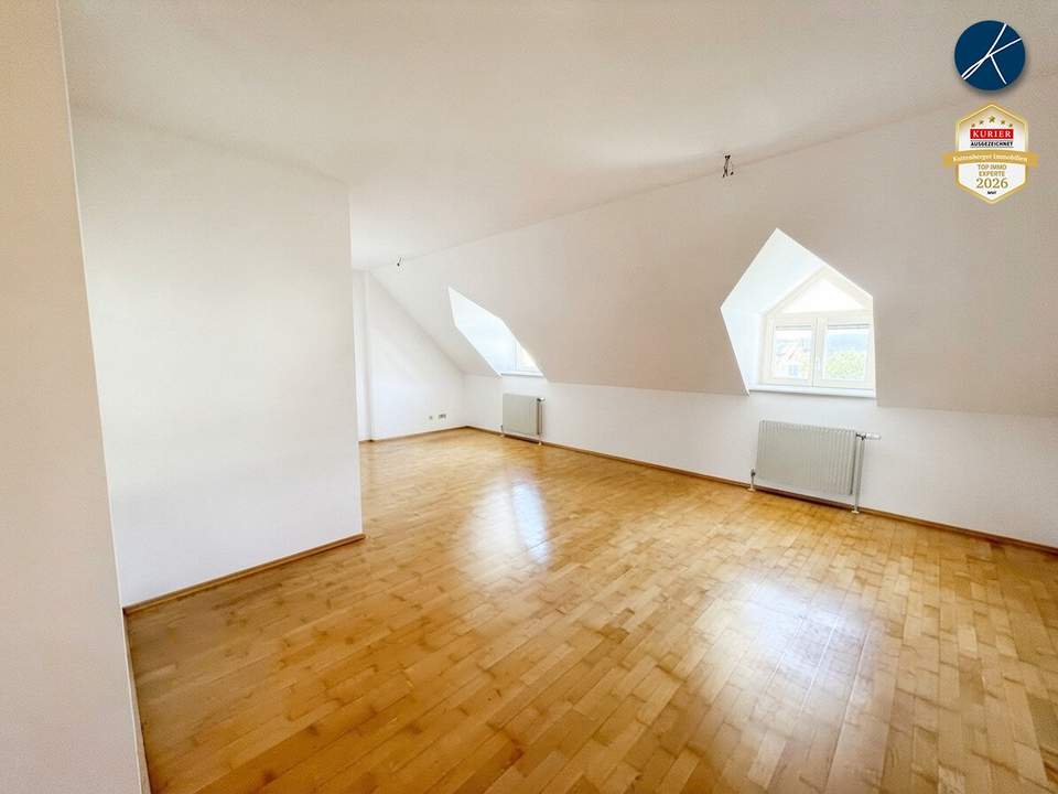 Großzügige DG-Wohnung in TOP-LAGE