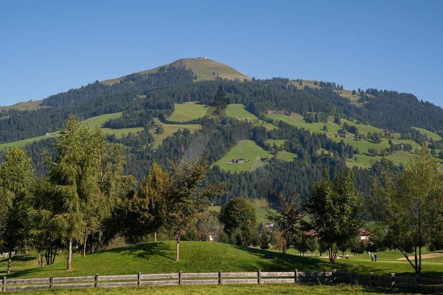 Freizeitwohnsitz: Grundstück mit Baubewilligung in idyllischer Naturlage mit Bergblick, Grund und Boden-kauf, 2.980.000,€, 6363 Kitzbühel