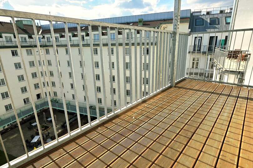 Traum-Balkon / Dachgeschoss ohne Schrägen / Naschmarkt um´s Eck / U-Bahn vor der Türe / 3 Zimmer perfekt aufgeteilt! Einfach WOW! HIP und TRENDY die Gegend - Magisch schön das Altbauhaus!, Wohnung-miete, 1.898,99,€, 1050 Wien 5., Margareten