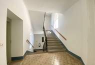 SONNIG und RUHIG! ALTBAU-WOHNUNG zu SANIEREN