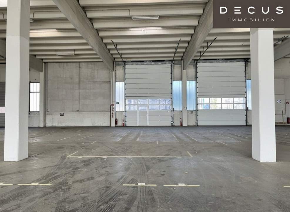 Lagerhallen von 1.100m² bis 2.370m² | Nähe Wagramer Straße | TOP ERREICHBARKEIT |