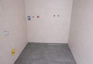 Hochwertig sanierte 2-Zimmer-Wohnung mit Loggia – Stilvoller Wohnkomfort in ruhiger Lage + Top-Anbindung + effizienter Heiztechnik