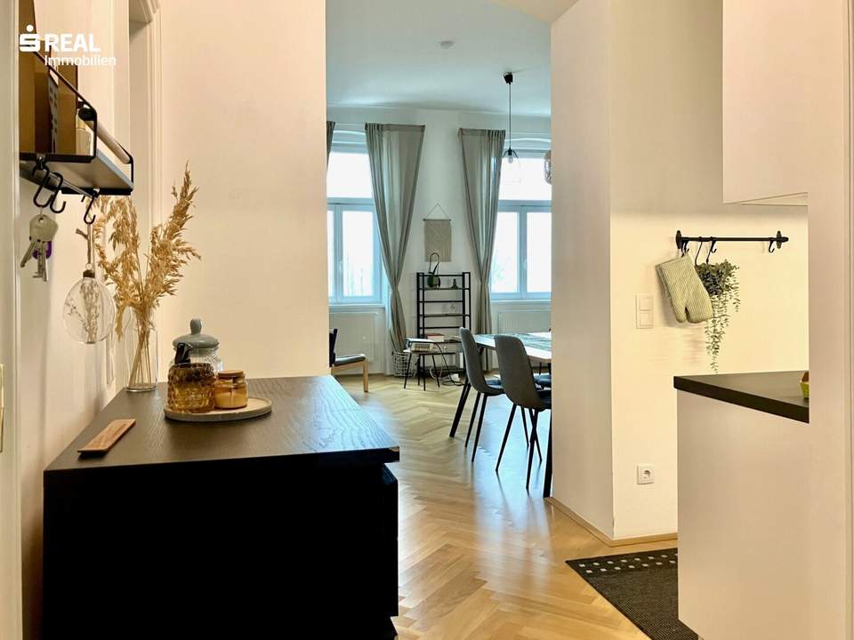 Helle, befristet vermietete Altbauwohnung mit Terrasse und Fernblick - Verkauf im digitalen Angebotsverfahren immo-live