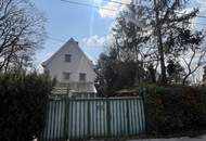 Ehemalige Villa/Mehrparteienhaus auf Grundstück mit Fernblick