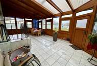 Haus zum Wohlfühlen mit Wintergarten und Pool auf großem Grundstück!