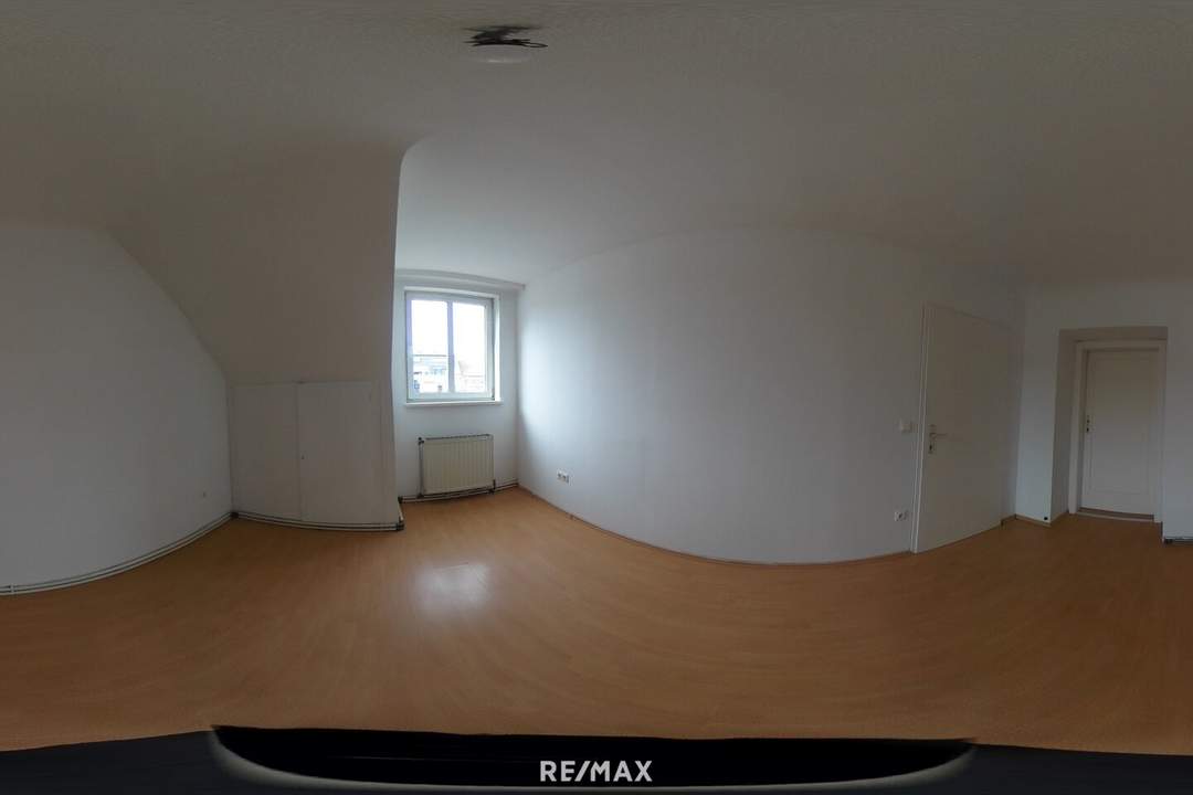 Sanierungsbedürftige DG-Wohnung bei der Währinger Straße/Volksoper