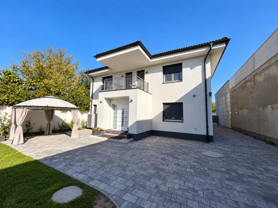 Imposante Villa mit Platz für die ganze Familie in Leopoldsdorf im Marchfeld