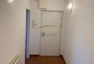 Wohnkomfort mit Lift: Gut geschnittene 2-Zimmer-Wohnung mit separater Küche