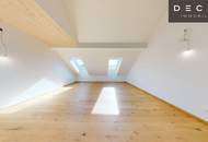| EXKLUSIV &amp; LICHTDURCHFLUTET | DACHGESCHOSS - MAISONETTE | 4 ZIMMER &amp; OFFENER WOHN-KÜCHENBEREICH | CA. 155m² | MIT BLICK AUF DEN SCHLOSSBERG | PRIVATER LIFTZUGANG | 2 TERRASSEN | TOP LAGE