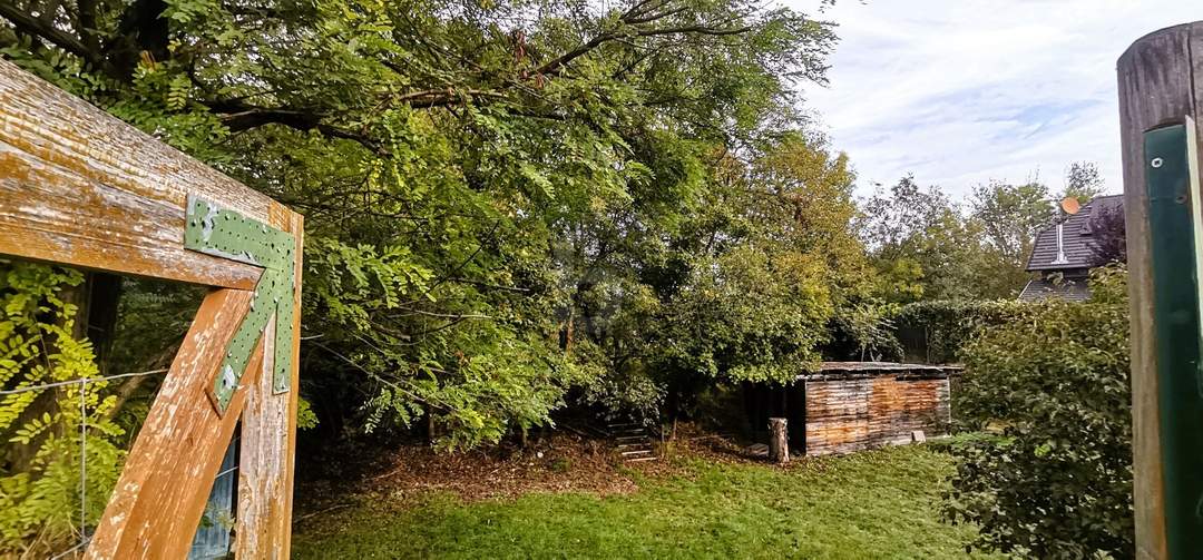 IDYLLISCHE LAGE MIT ZUGANG ZU BACHLAUF