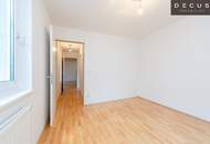 / ZIMMER / U-BAHN NÄHE / VERFÜGBAR AB 1.02.2026 / INNENHOFSEITIG AUSGERICHTET