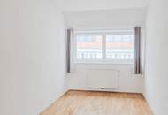 Sonnige DG-Wohnung mit Freifläche in ruhiger Lage!