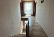 Einfamilienhaus mit Nebengebäude in ruhiger Lage