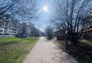 GROßZÜGIGE 5-ZIMMER TERRASSENWOHNUNG MIT 160 m² NUTZFLÄCHE, TIEFGARAGENPLATZ UND FERNBLICK