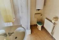 Großes Grundstück mit Einfamilienhaus und Lagerhalle